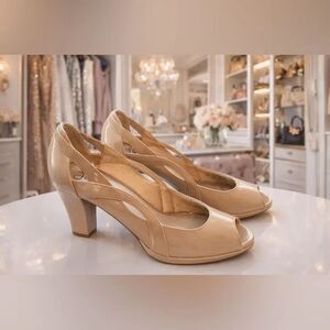 Life Stride Soft System Sz 8.5 Block Granny Heel Nude Patent Pumps EUC